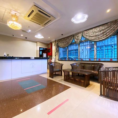 Mr Hotel Nusa Bestari Skudai Esterno foto