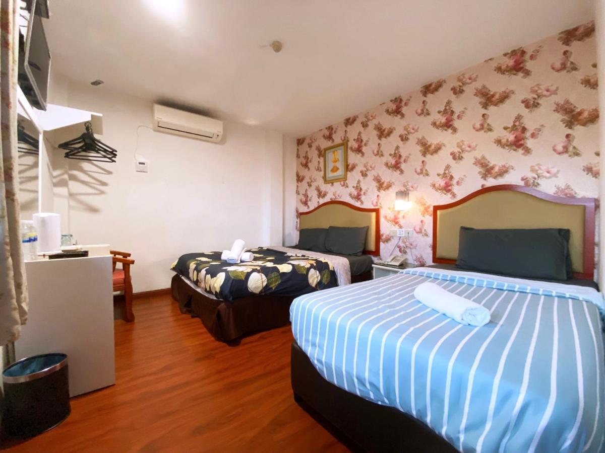 Mr Hotel Nusa Bestari Skudai Esterno foto