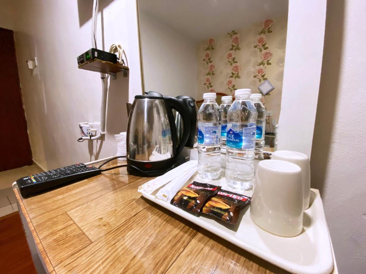 Mr Hotel Nusa Bestari Skudai Esterno foto